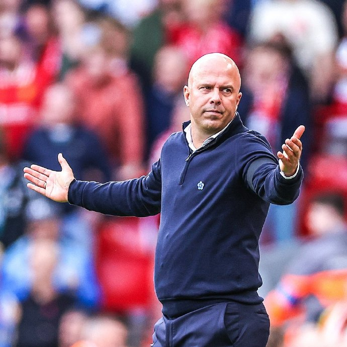 欧冠积分榜分析：各队晋级形势紧张,（欧冠积分榜解读：出线竞争趋于白热化）