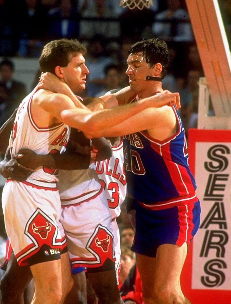 意媒：达米安预计米兰德比归队，姆希塔良未来几天再做检查（意媒：达米安有望赶上米兰德比，姆希塔良将于近日复查）