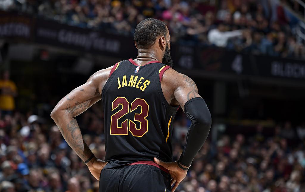 TA跟队：姆巴佩和卡马文加没有参加皇马今天的训练（TA随队记者：姆巴佩与卡马文加缺席皇马今日训练）